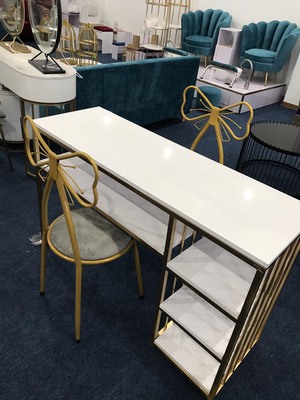 BÀN MÓNG 3 TẦNG KÈM GHẾ NƠ_640b8e8edebd3.jpeg