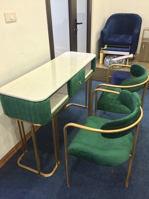 BÀN MÓNG NHUNG ĐÔI KÈM 2 GHẾ XANH LÁ_640b8f02c1e1a.jpeg