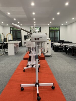 MÁY XÔNG HƠI MẶT 1 CẦN NÓNG_640b8dfc898f9.jpeg